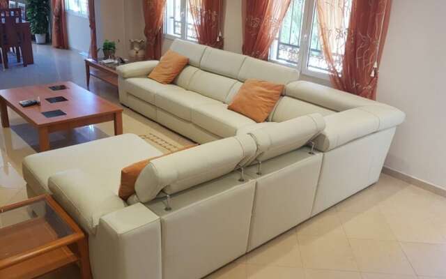 Large Luxurious Villa Urb La Escuera Private Pool