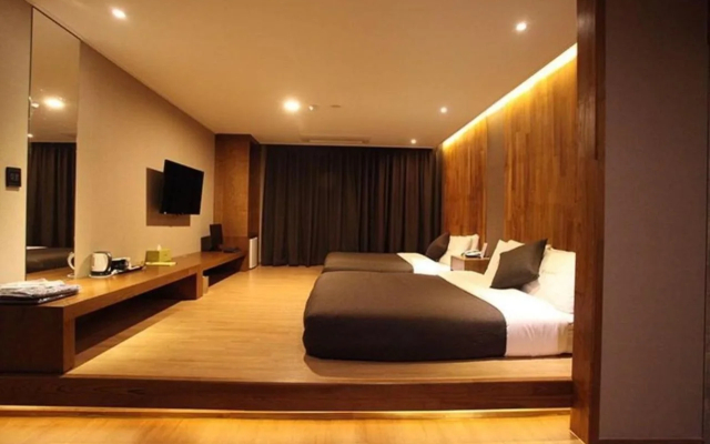 Designers Hotel The Rich