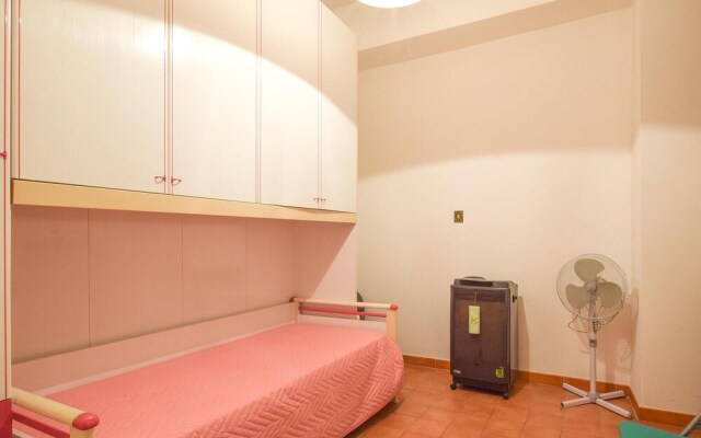 Beautiful Apartment in Gaggi With Wifi and 4 Bedrooms