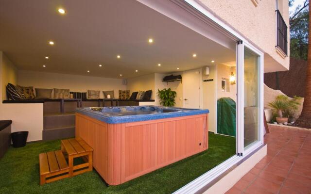 Villa Terrazas with Pool and Jacuzzi SpainSunRentals 1173
