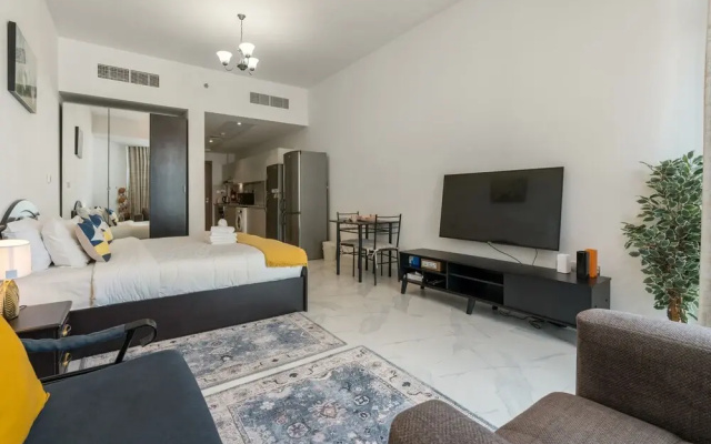 Brand new Studio With Balcony in Business Bay - Hotel in ดูไบ - Photo 3