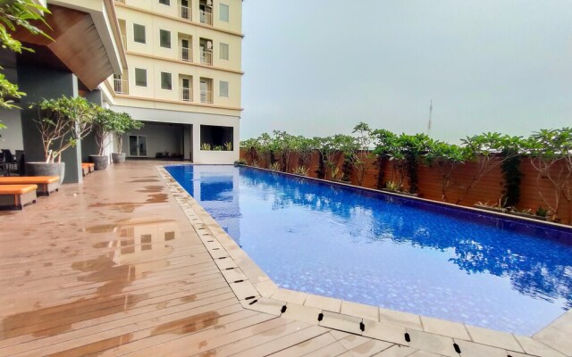 Minimalist Tamansari Mahogany Studio Apartment with City View