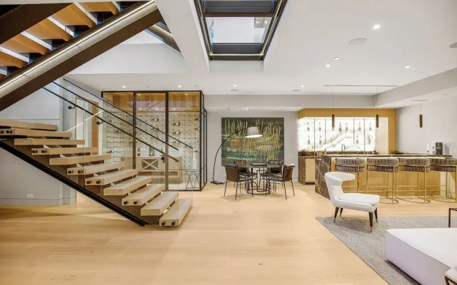Hutton Modern