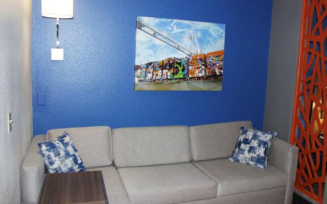 Best Western Plus Castlerock Inn & Suites