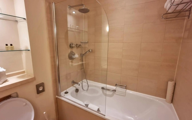 The Park City Grand Plaza Kensington
