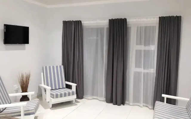 Little Sister's Self Catering