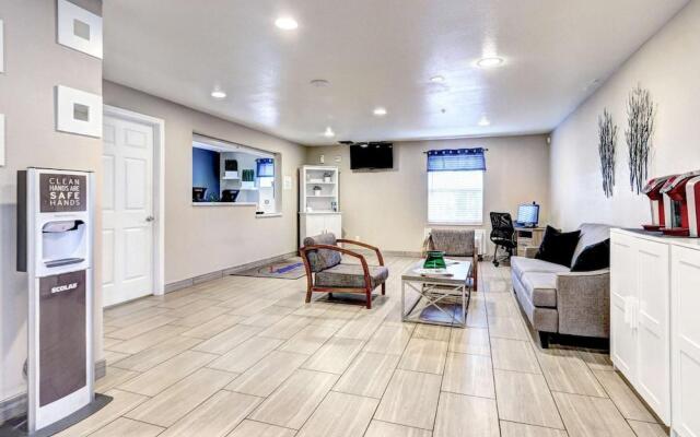 Savannah Suites - Westminster