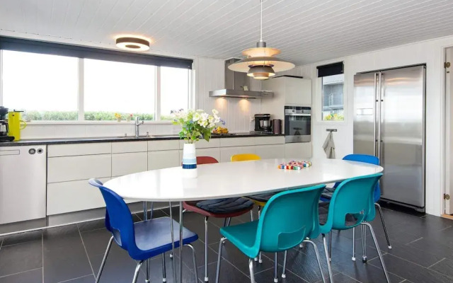 6 Person Holiday Home in Hemmet