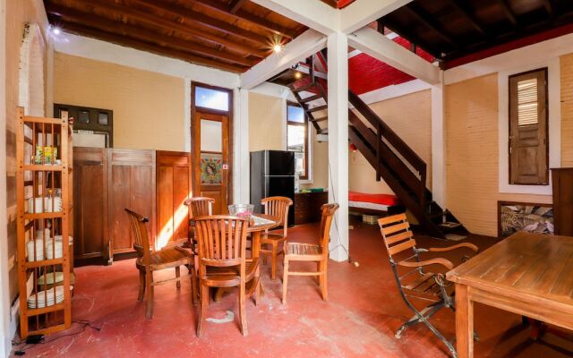 Twin Manggo Homestay
