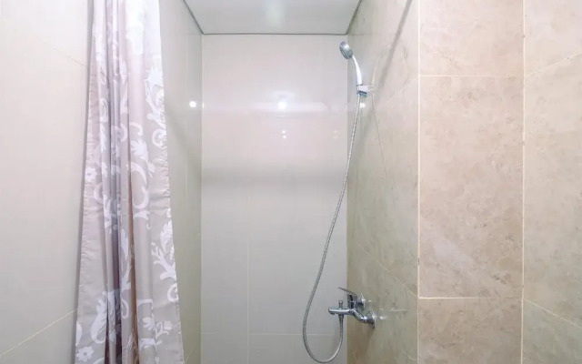 Homey and Stylish Studio Room at Transpark Cibubur Apartment