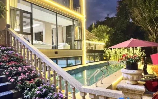 Jinghong Weston Resort Hotel(Peacock Princess Grand Theatre Branch)