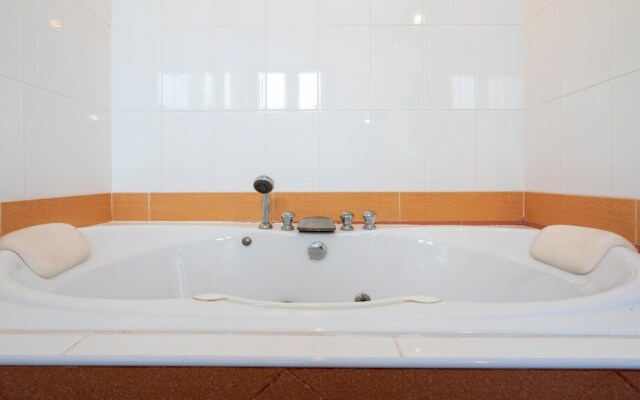 Naiyang Beach - 4 Bedroom Pool Villa