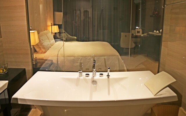Royal International Hotel