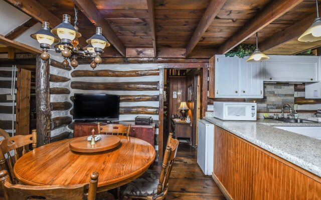 Tucked Inn 4 Bedroom House