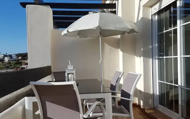 Top Floor Apt Close To Duquesa