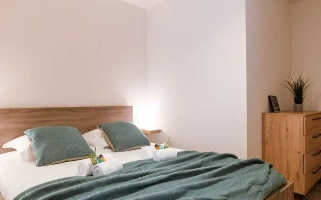 Bright Apartment Only 5 Minutes From the Beach