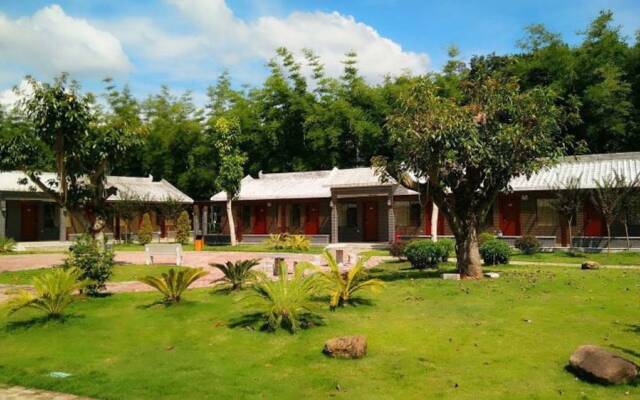Yi Jing Lin Feng Hot Spring Hotel