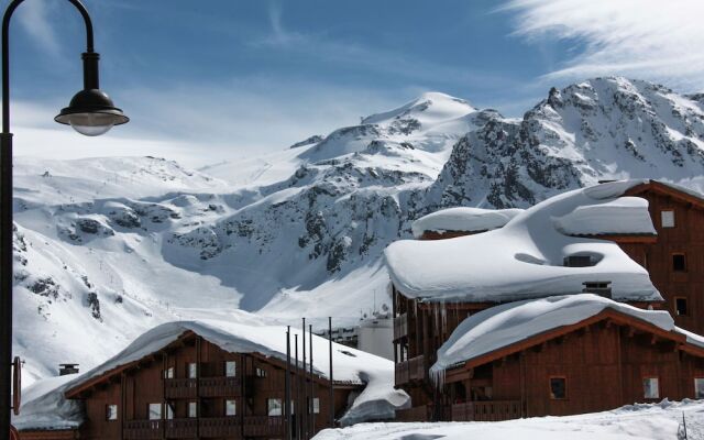 Pretty Apartment Just 300 Meters From the Slopes in Tignes