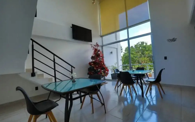 Spacious Condo with Gym & Pool Cancun