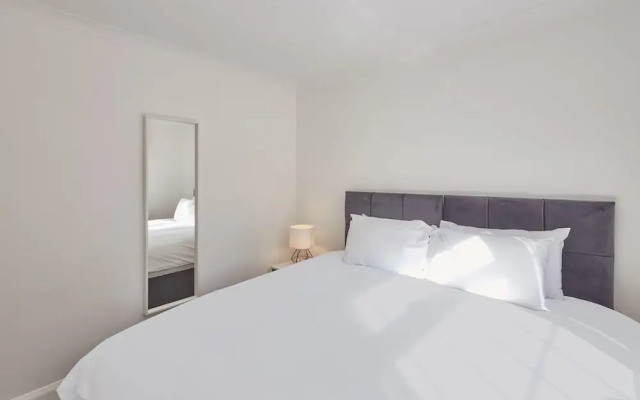 Host Stay Dacama Dene Grove