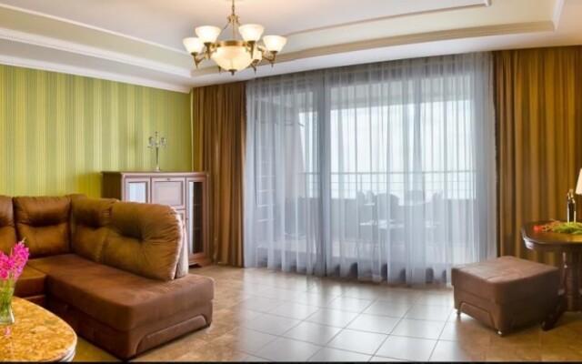 Familiya Apartments