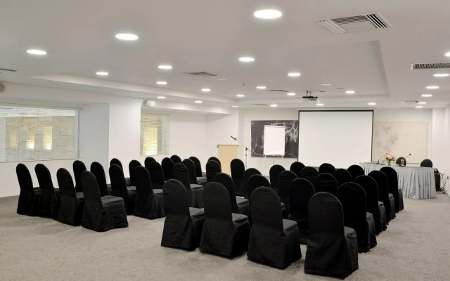 Athenaeum Grand Hotel