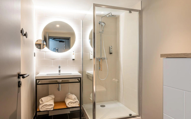 Best Western M-Treize Paris Asnieres
