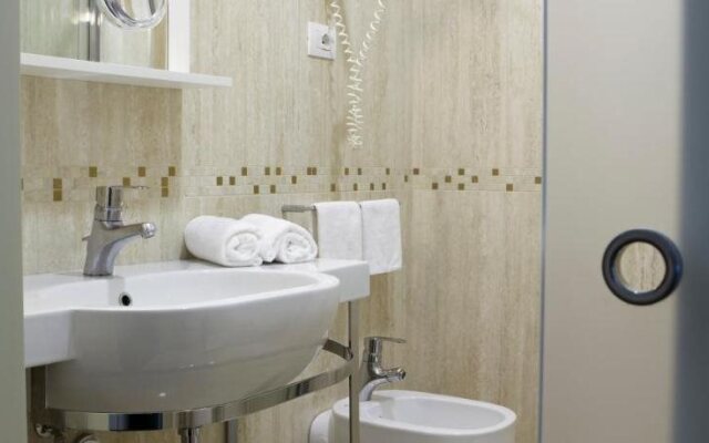 Ruhl Beach Hotel