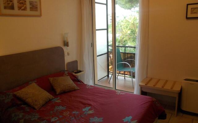 Hôtel Alizés Sénéquier