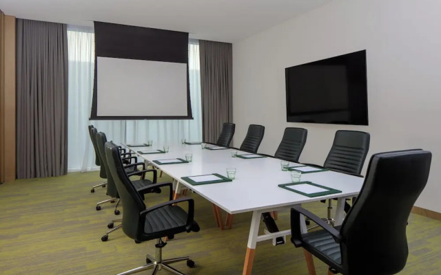 Staybridge Suites Dubai Business Bay by IHG