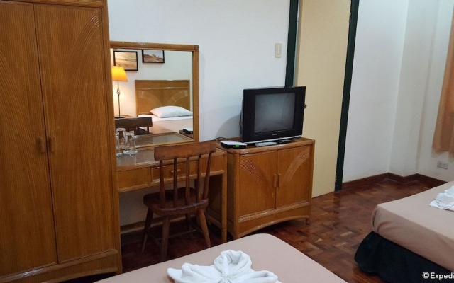 La Planta Hotel and Restaurant