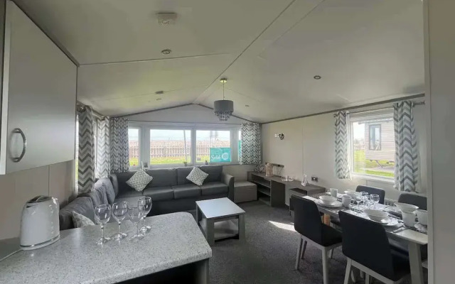 Flagshipsite-caravan-sleeps7-fast Internet