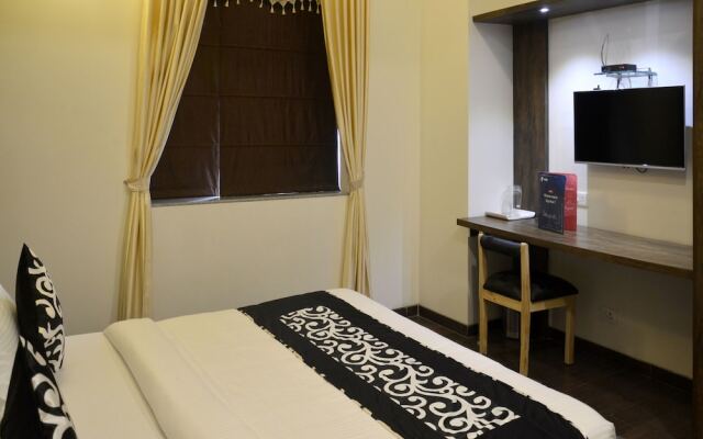 OYO 5777 The President Hotel