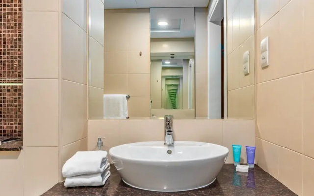 Dream Inn Apartment Bay Square