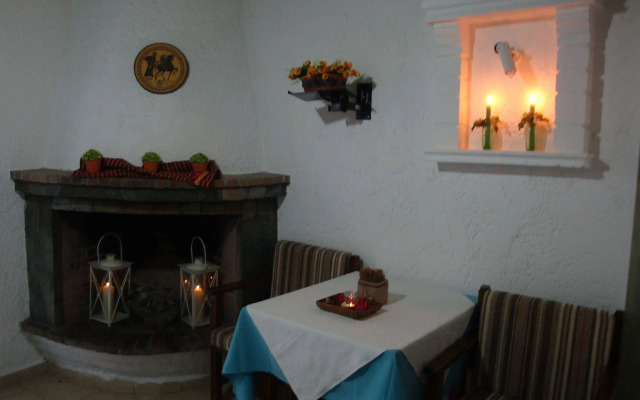 Maria Flora Apartments
