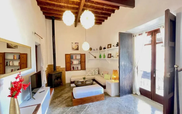 Holiday Home Near Stunning Beaches