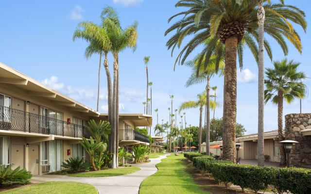 Ramada by Wyndham San Diego North Hotel & Conference Center