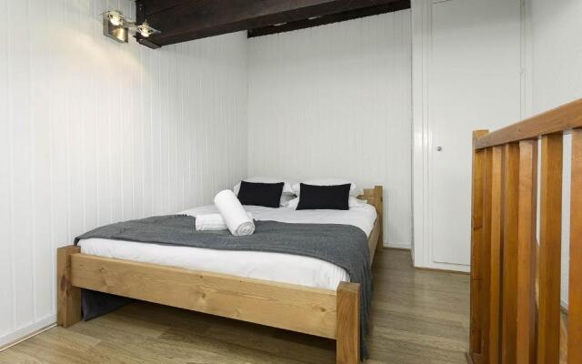 Apartment Forclaz 4B - Alpes Travel - Central Chamonix - Sleeps 4