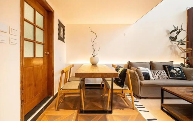 Shanghai Hills& Well-time MCM Family B&B