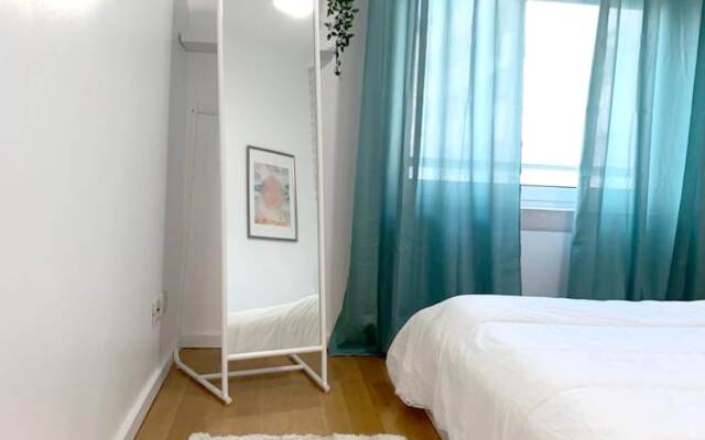 Apartment with 3 Bedrooms in Lisboa, with Wonderful City View, Balcony And Wifi - 20 Km From the Beach