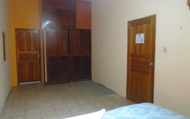 Cardena'S Hostal