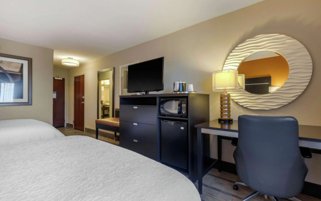 Hampton Inn & Suites Columbus