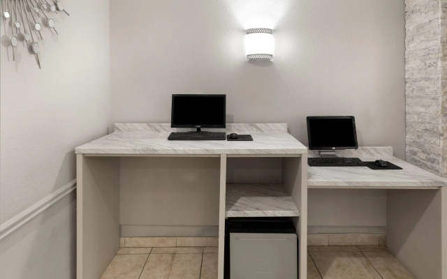 La Quinta Inn & Suites by Wyndham Brownwood