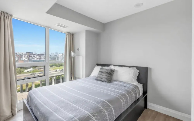 Toronto Waterfront Stay