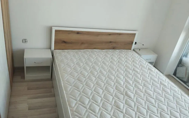 Comfy & Flat, Great Location, Parking