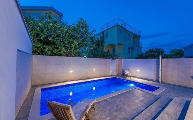 Modern Villa in Privlaka With Swimming Pool