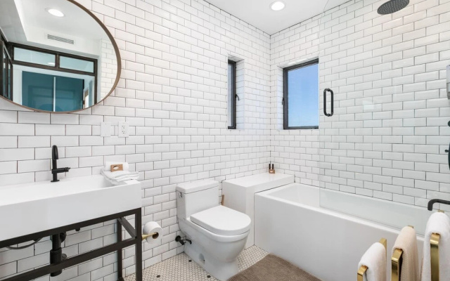 715 N El Centro Ave Home 2 Bedrooms 2.5 Bathrooms Home