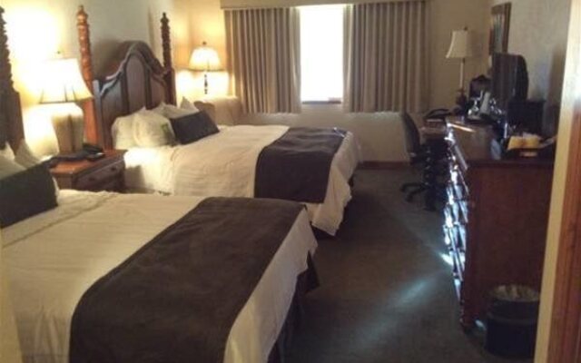 Hotel and Resort Rooms by Midway Lodging