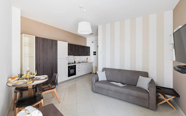 Residenza Miralago - 16 Domitilla - Locazione BK