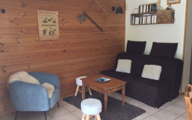 Cozy Chalet in Grand-Bornand with Garden Furniture